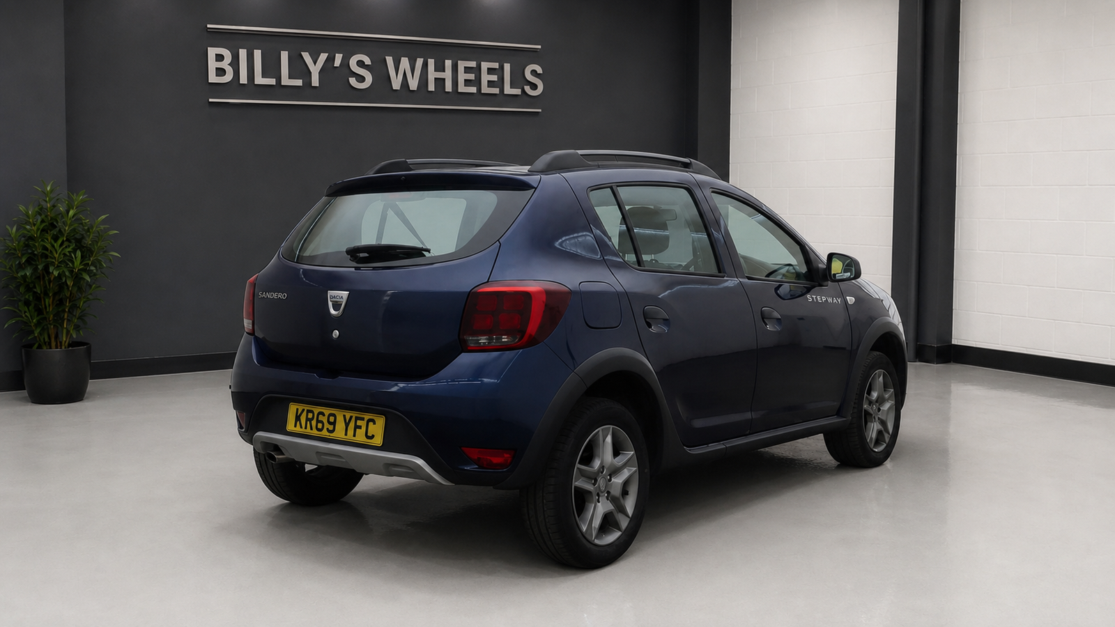 2019 Dacia Sandero Stepway Comfort photograph 4 of 19