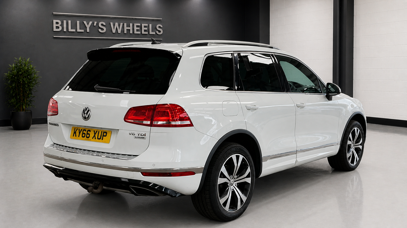 2016 Volkswagen Touareg R-Line KY66 XUP photograph 4