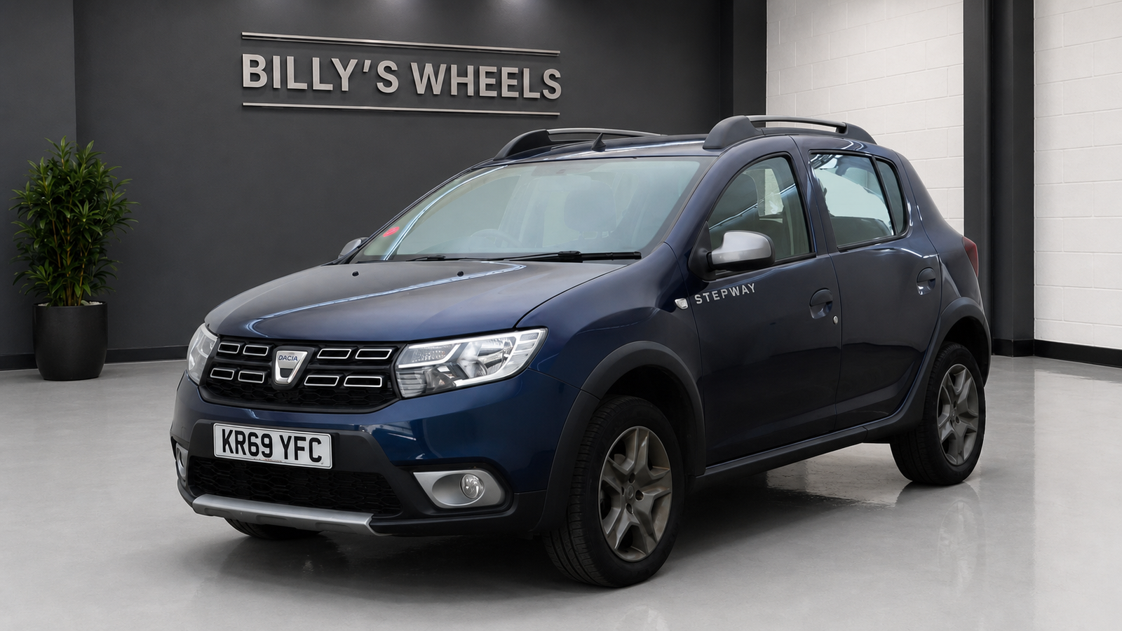 2019 Dacia Sandero Stepway Comfort photograph 8 of 19