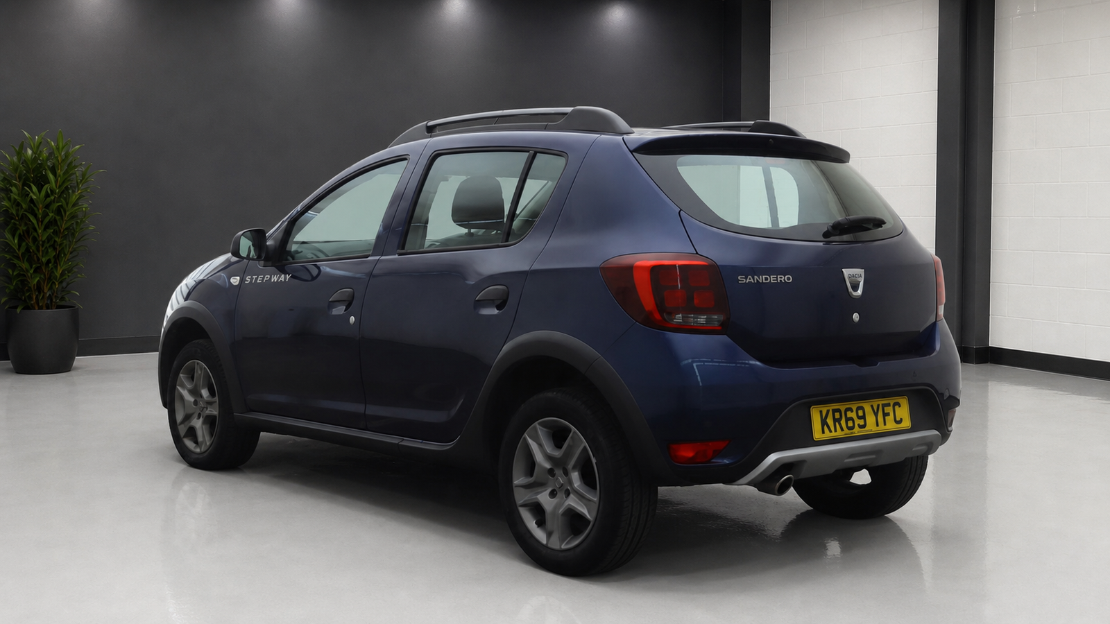 2019 Dacia Sandero Stepway Comfort photograph 9 of 19