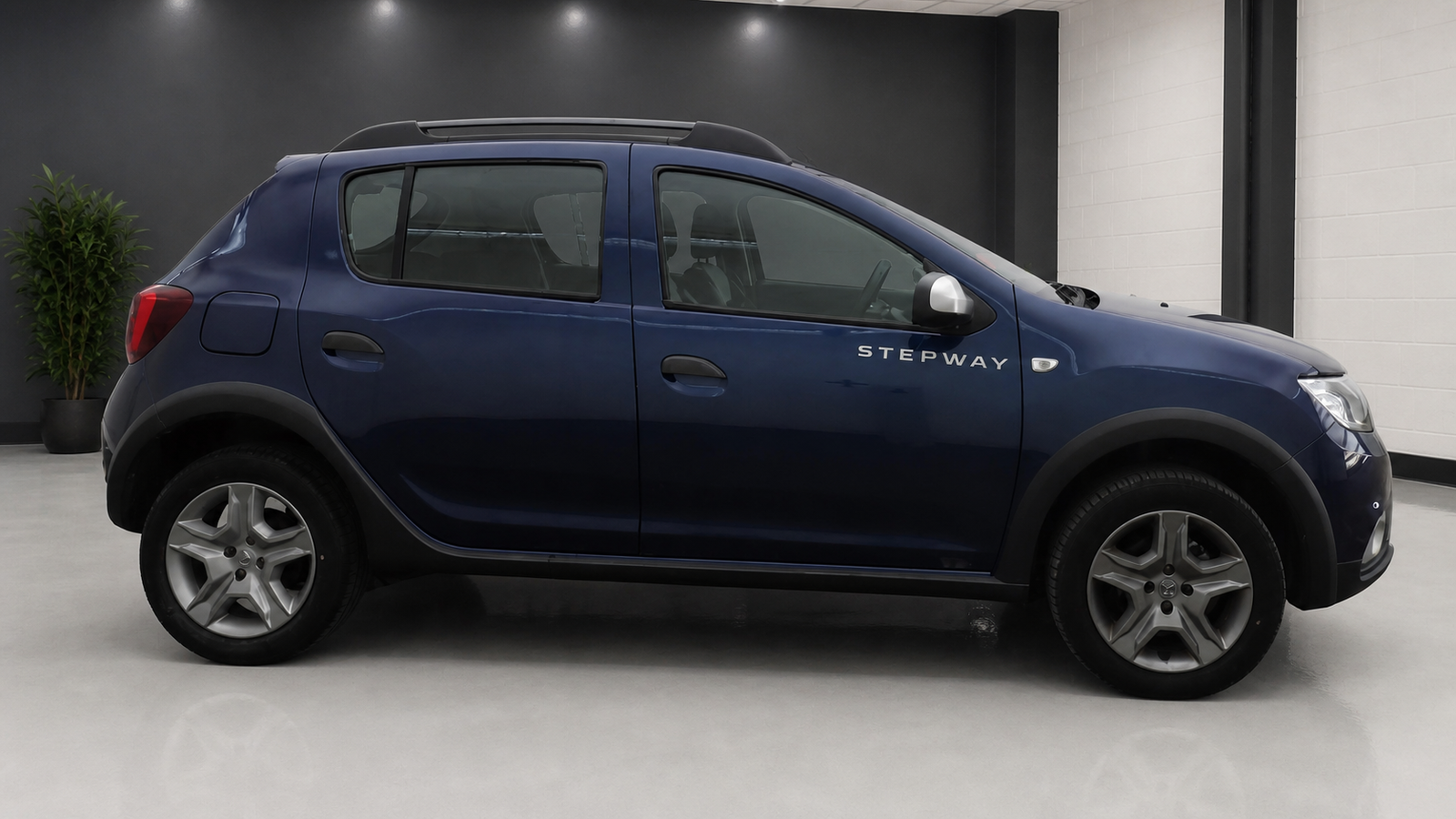 2019 Dacia Sandero Stepway Comfort photograph 11 of 19
