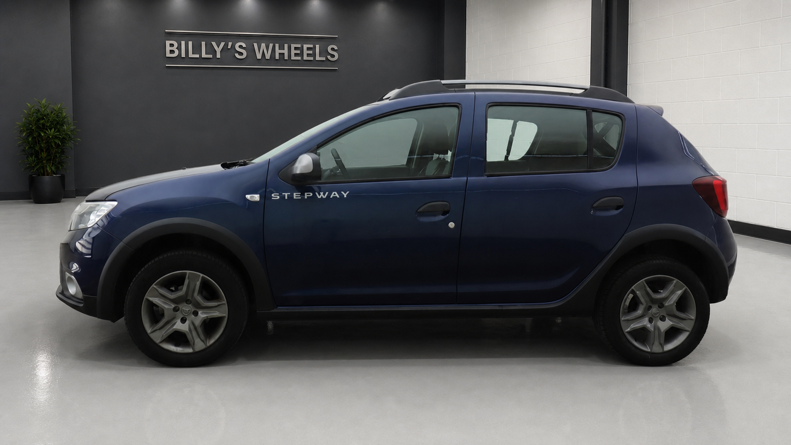 2019 Dacia Sandero Stepway Comfort photograph 12 of 19