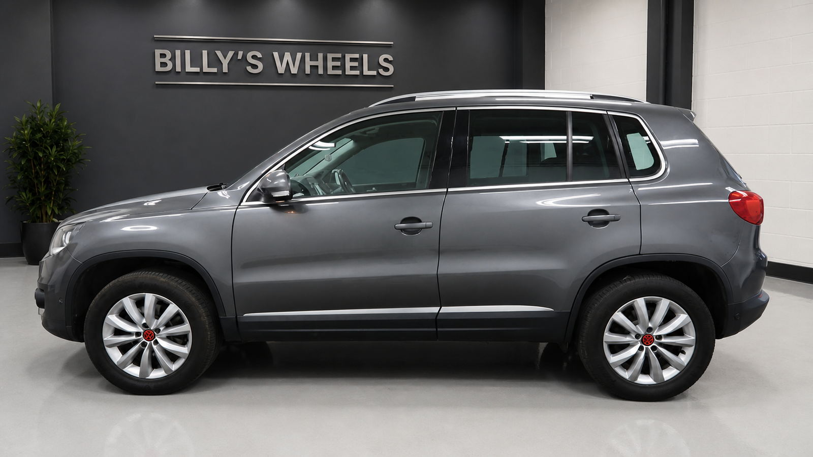 2015 Volkswagen Tiguan Match 4Motion photograph 12 of 19
