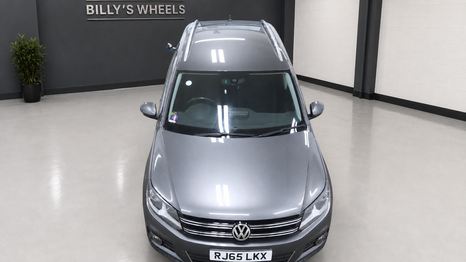 2015 Volkswagen Tiguan Match 4Motion photograph 13 of 19