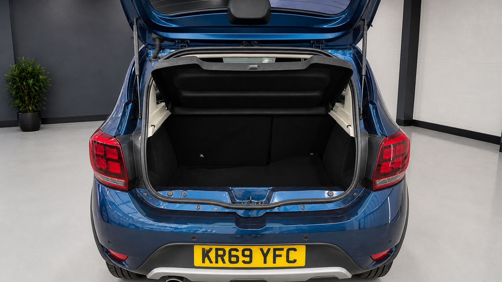 2019 Dacia Sandero Stepway Comfort photograph 15 of 19