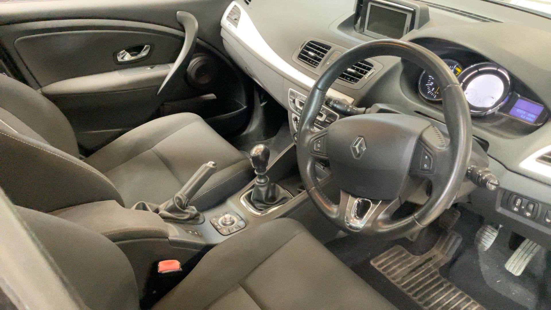 2014 Renault Mégane photograph 16 of 16