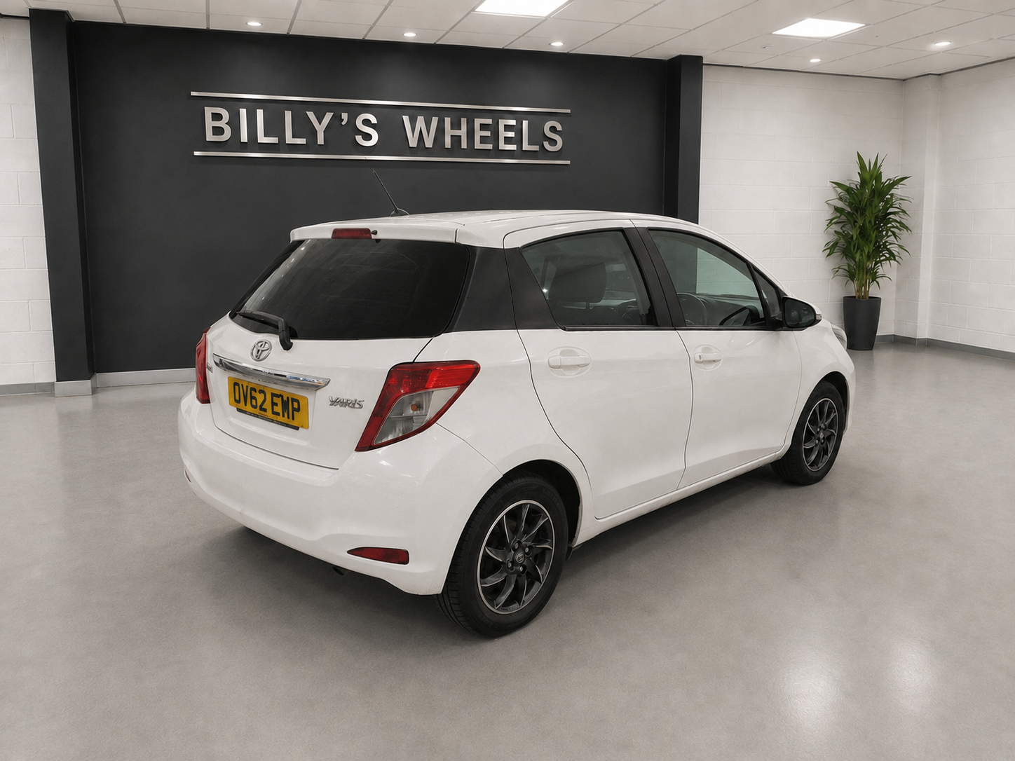 2012 Toyota Yaris Edition photograph 6 of 20