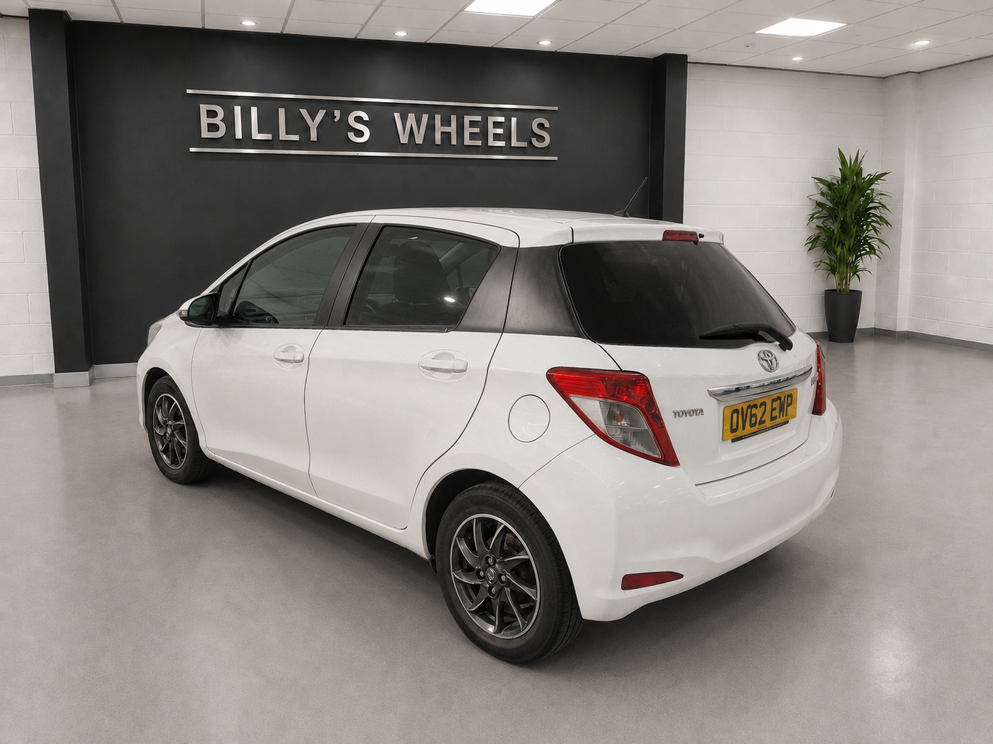 2012 Toyota Yaris Edition photograph 7 of 20