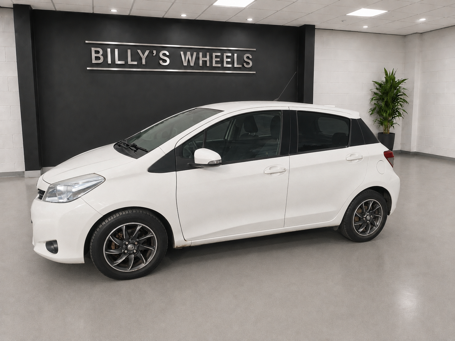 2012 Toyota Yaris Edition photograph 9 of 20