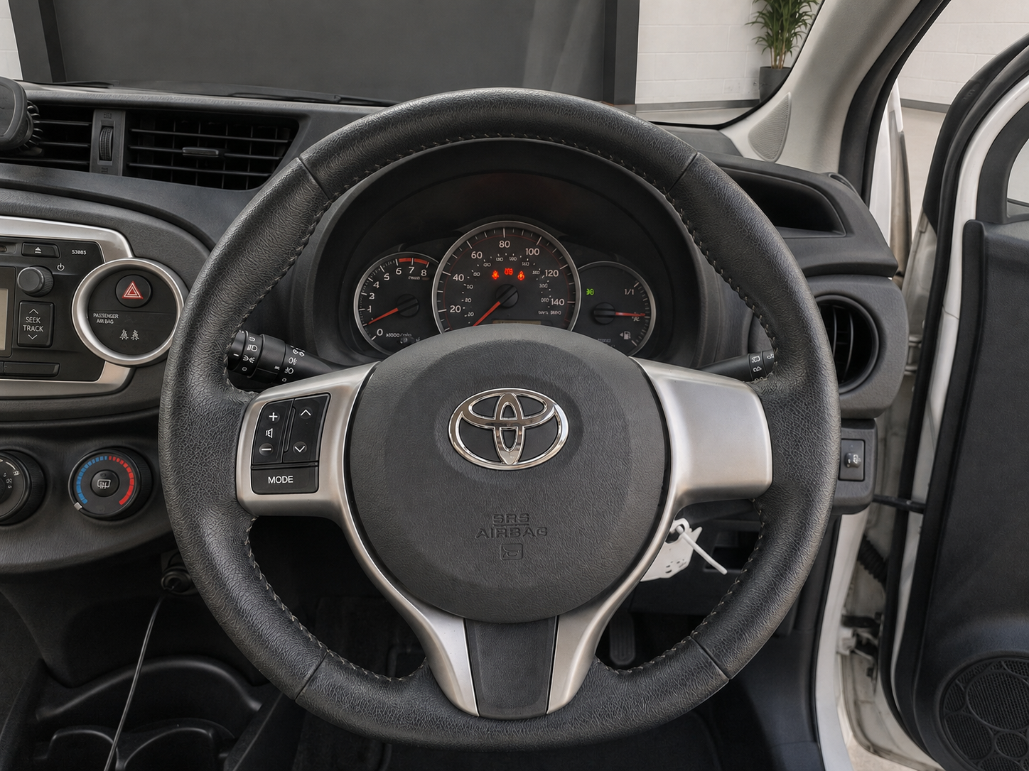 2012 Toyota Yaris Edition photograph 13 of 20