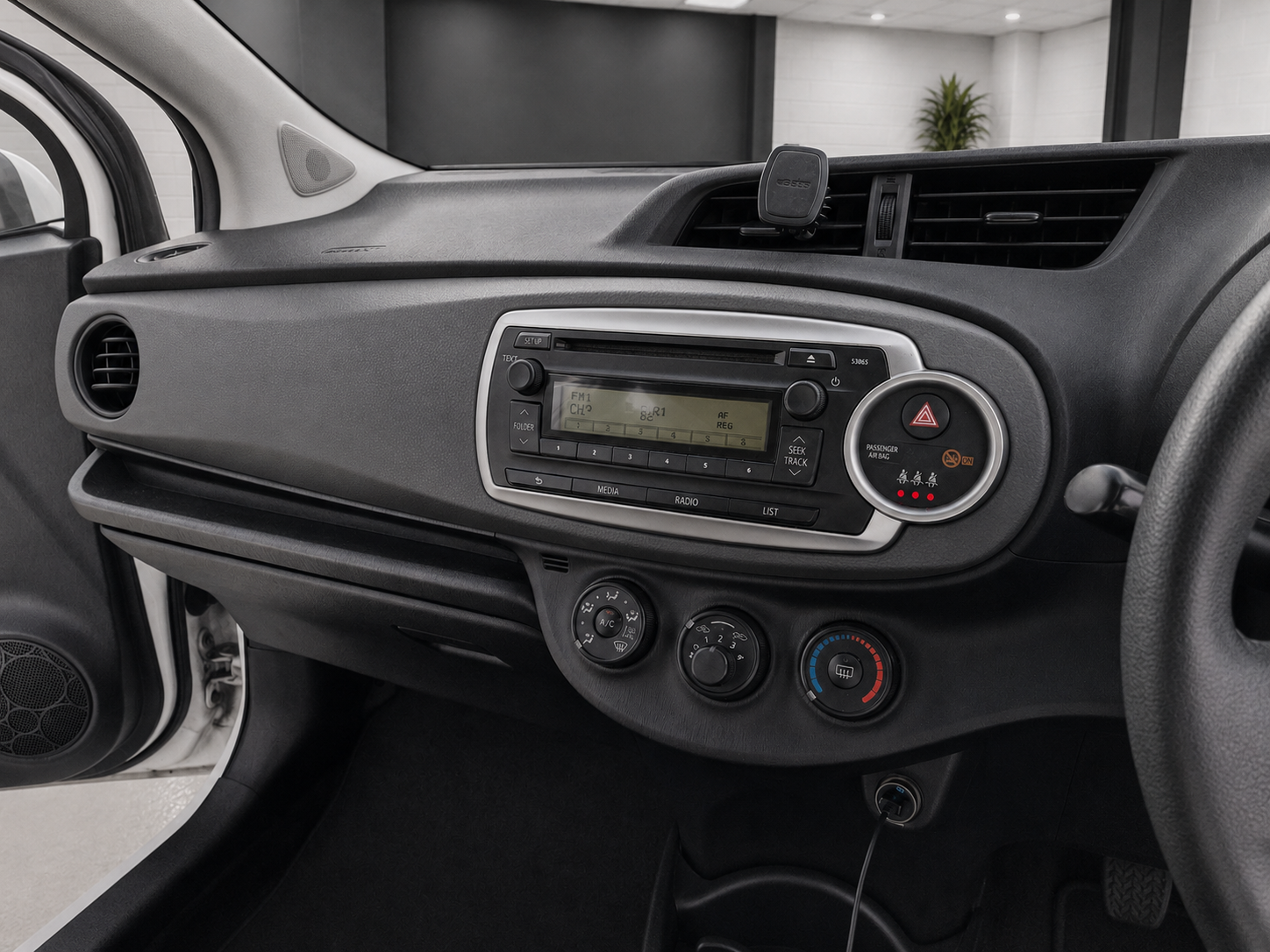 2012 Toyota Yaris Edition photograph 15 of 20