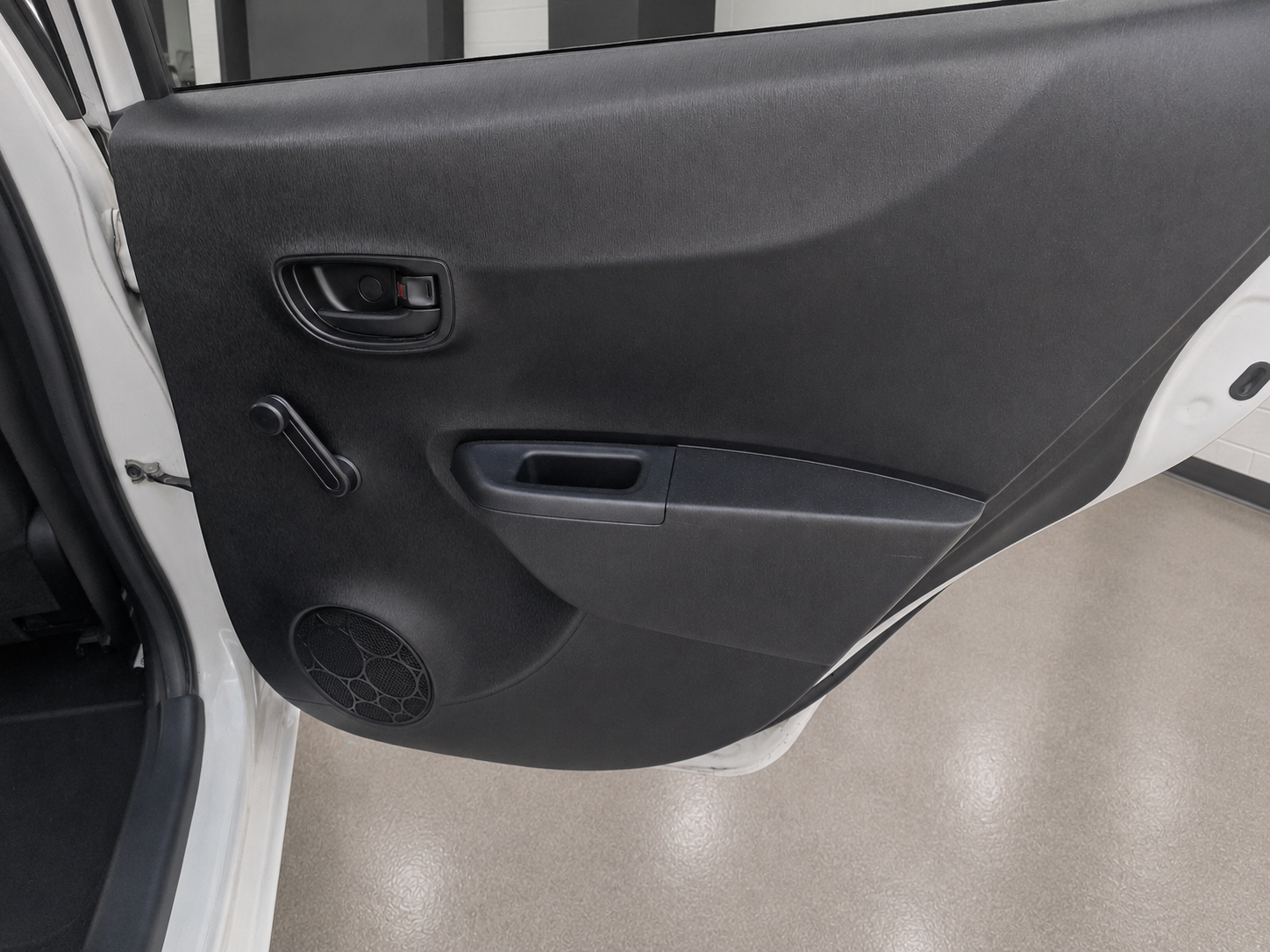 2012 Toyota Yaris Edition photograph 19 of 20