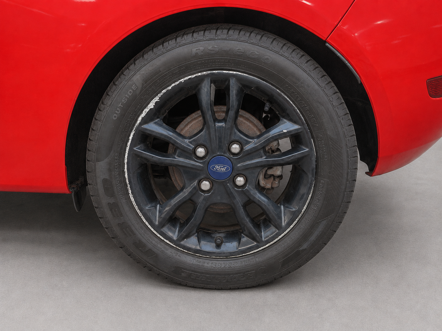 2017 Ford Fiesta Zetec photograph 9 of 19