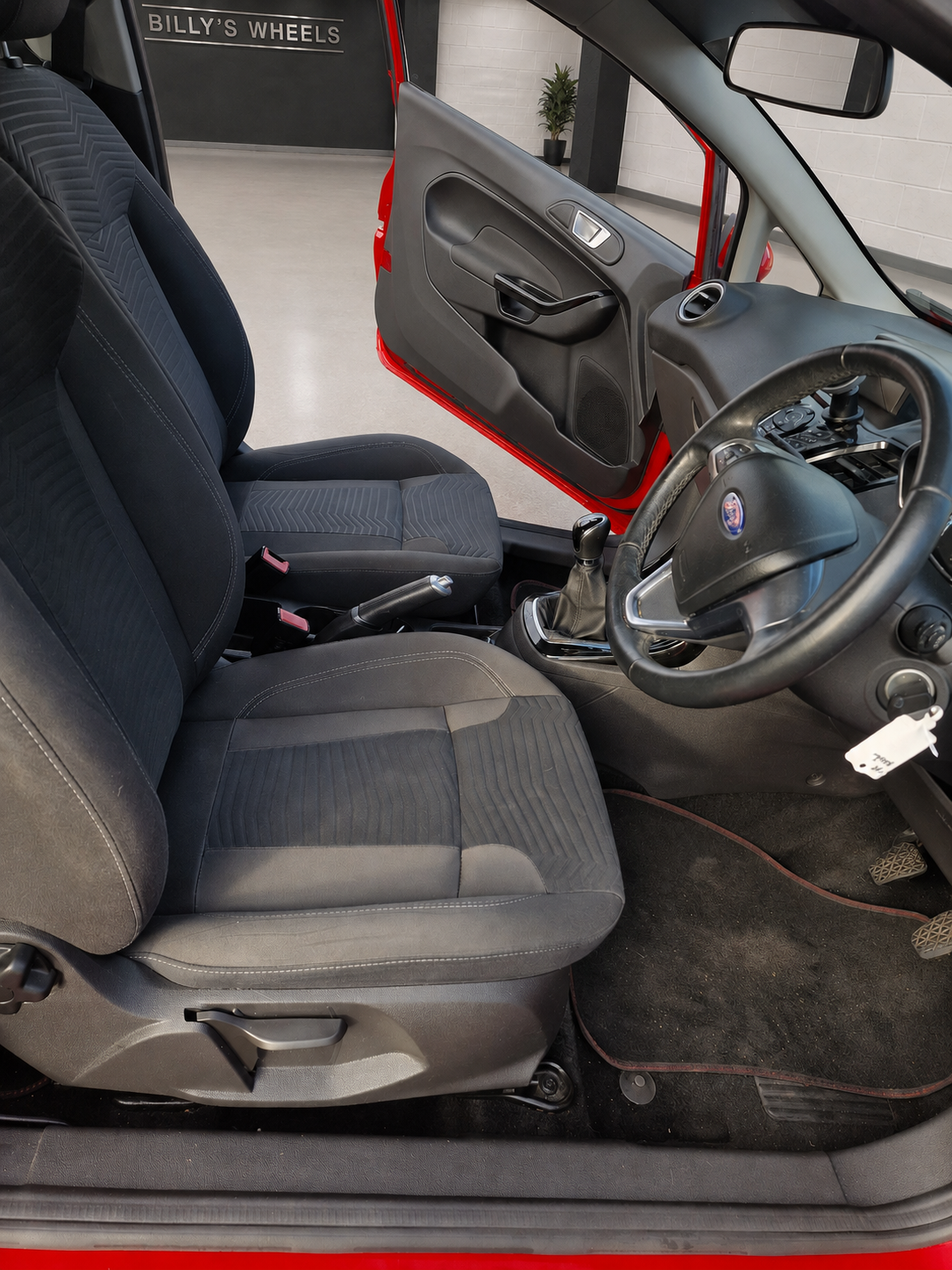 2017 Ford Fiesta Zetec photograph 11 of 19